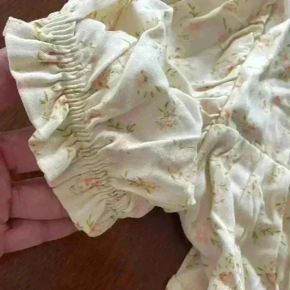 NWT Urban Outfitters white and yellow, puff sleeve milkmaid crop top; size XS - Picture 4 of 8